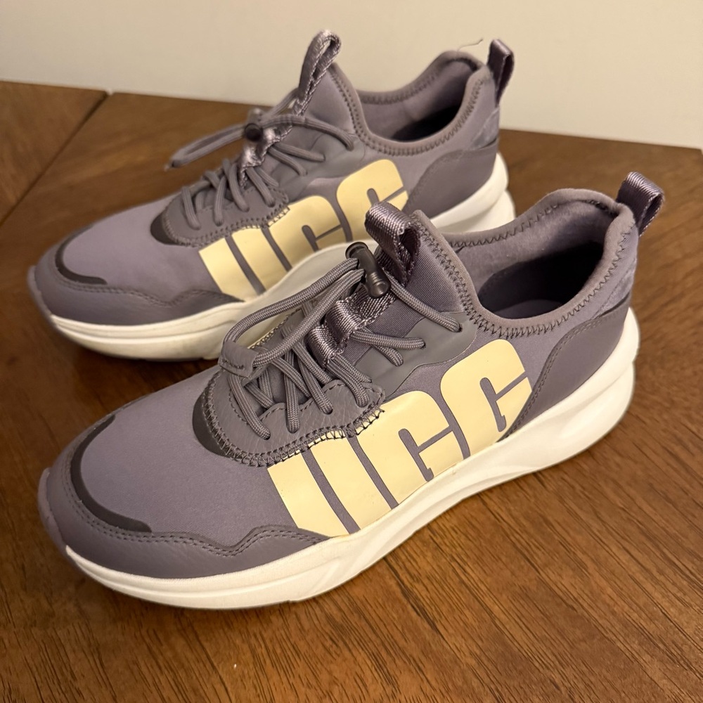 UGG Women’s LA Daze Sneaker Model 1114494 in Caribou (purple/gray) Size 7